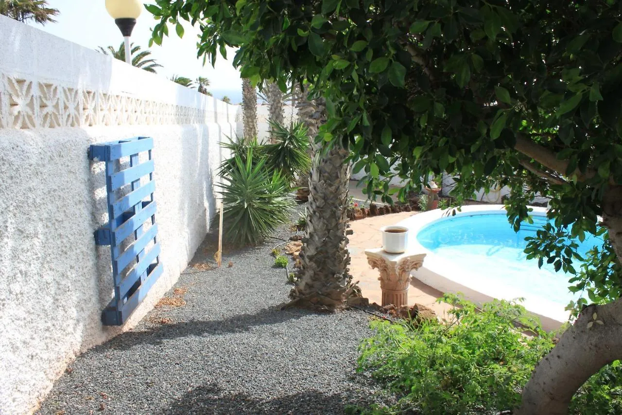 Chalet Con Piscina Privada De 2 Dormitorios, Terrazas, Jardin Y Barbacoa - Casa Momo Poris de Abona Spain