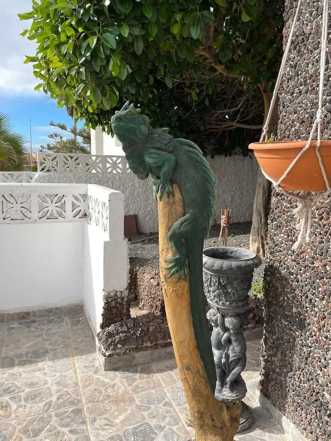 Chalet Con Piscina Privada De 2 Dormitorios, Terrazas, Jardin Y Barbacoa - Casa Momo Poris de Abona 0*,  Spain