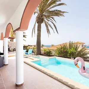 Villa Casa Platano - Private Pool - Ocean View - Bbq - Garden - Terrace - Free Wifi - Child & Pet-friendly - 4 Bedrooms - 8 People, Porís de Abona